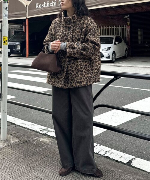 fredy emue（フレディエミュ）の「ループシャギースタンドカラーコート（その他アウター・レディース・ベージュ系その他/ブラック/オフホワイト・38）」の6枚目の写真