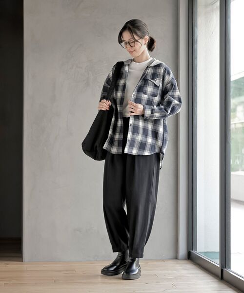 rps(アールピーエス)の「ポケットキャットフード付きチェックシャツ(シャツ/ブラウス・レディース・ブラック/ネイビー/マスタード・フリー)」の12枚目の写真
