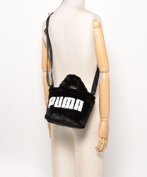 PUMA（プーマ）の「《PUMA》UP FAUX FUR ﾐﾆｼｮｯﾊﾟｰﾊﾞｯｸﾞ（ショルダーバッグ・レディース・ブラック/ライトブルー/グレー系その他・フリー）」の8枚目の写真