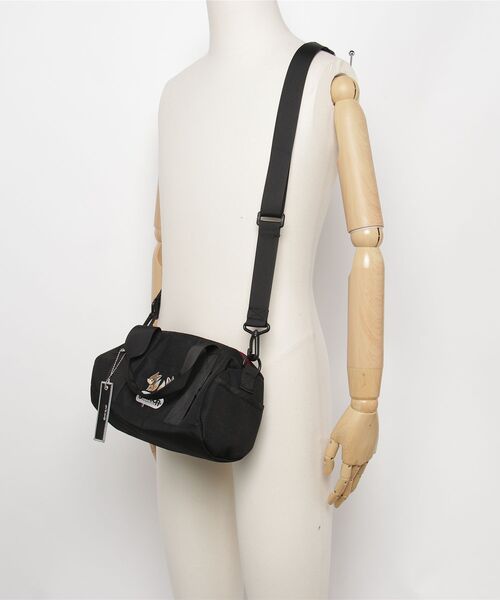 OUTDOOR PRODUCTS（アウトドアプロダクツ）の「ミニロールボストンバッグ　ハイキュー!!×OUTDOOR PRODUCTS】（ショルダーバッグ・レディース・ブラック×レッド/ベージュ/ネイビー/ブラック・FREE）」の7枚目の写真