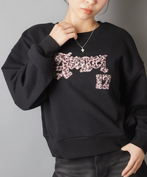 SPINNS（スピンズ）の「裏毛スウェット/ヒョウ柄貼り付けロゴ/レオパード（スウェット・レディース・ネイビー/ピンク/ブラック/杢グレー・ONESIZE）」の7枚目の写真