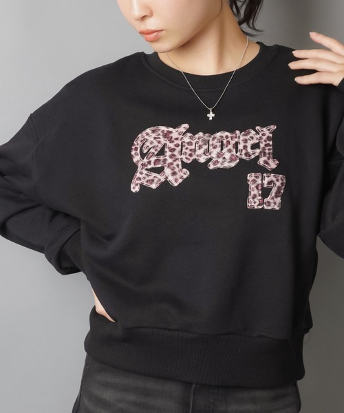 SPINNS（スピンズ）の「裏毛スウェット/ヒョウ柄貼り付けロゴ/レオパード（スウェット・レディース・ネイビー/ピンク/ブラック/杢グレー・ONESIZE）」の5枚目の写真