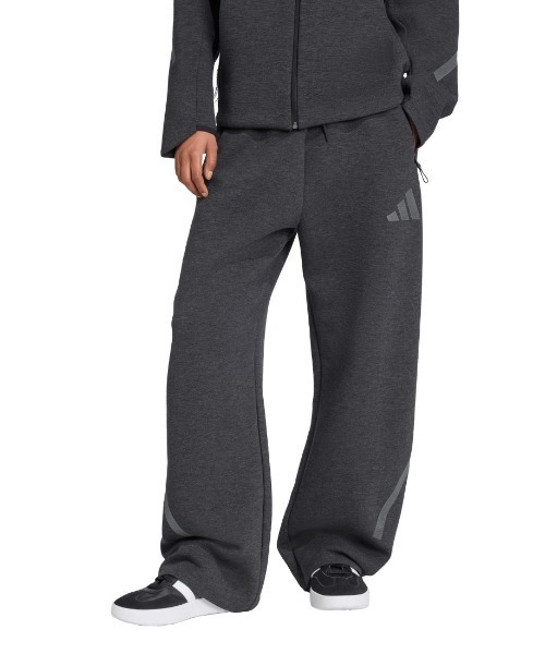 adidas（アディダス）の「アディダス adidas adidas Z.N.E.プレミアムパンツ（その他パンツ・レディース・ライトグレー/チャコールグレー・S/M/L）」の2枚目の写真