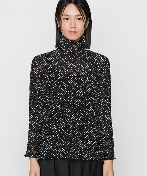 COMME CA(コムサ)の「ストレッチシアーサッカードット柄 プルオーバー(Tシャツ/カットソー・レディース・ブラック・9号/11号)」の4枚目の写真