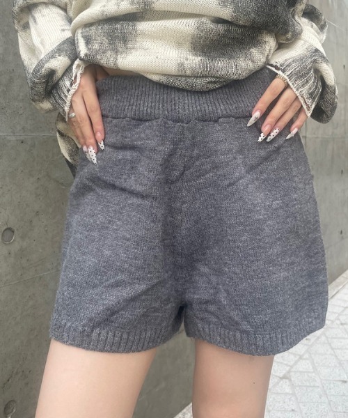 ROGER AND RAW(ロジャーアンドロウ)の「ハイゲージニットショートパンツ(その他パンツ・レディース・グレー/ブラウン/ブラック・FREE)」の2枚目の写真