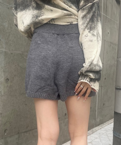 ROGER AND RAW(ロジャーアンドロウ)の「ハイゲージニットショートパンツ(その他パンツ・レディース・グレー/ブラウン/ブラック・FREE)」の15枚目の写真