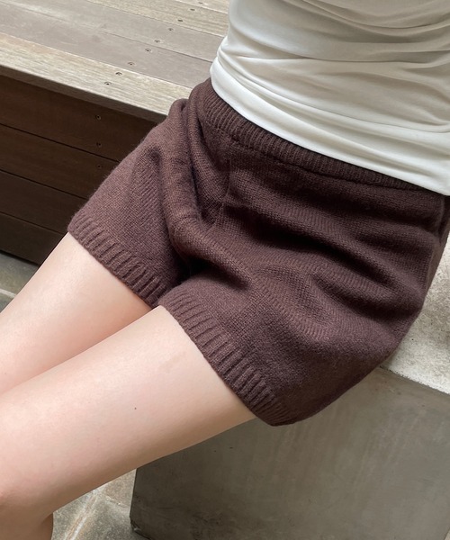 ROGER AND RAW(ロジャーアンドロウ)の「ハイゲージニットショートパンツ(その他パンツ・レディース・グレー/ブラウン/ブラック・FREE)」の17枚目の写真