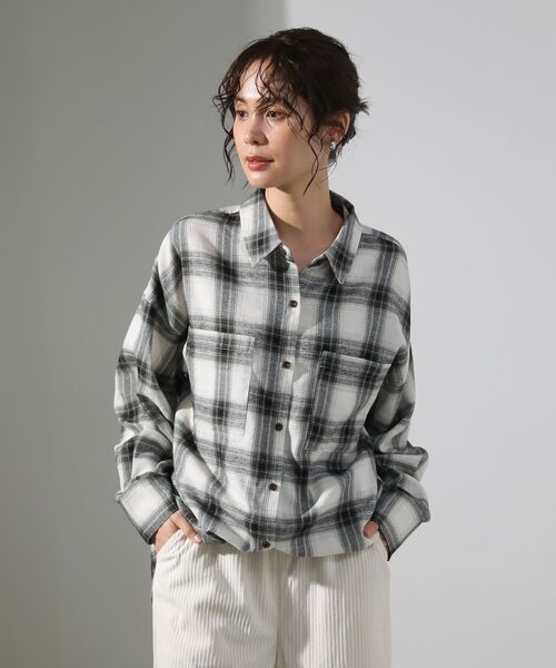 ELENCARE DUE（エレンカーレデュエ）の「・ELENCARE DUE 2wayチェックビックシャツ（シャツ/ブラウス・レディース・オフホワイト/ブルー/ブラック/ボルドー・FREE）」の19枚目の写真