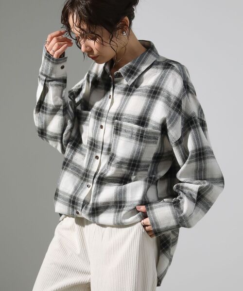 ELENCARE DUE（エレンカーレデュエ）の「・ELENCARE DUE 2wayチェックビックシャツ（シャツ/ブラウス・レディース・オフホワイト/ブルー/ブラック/ボルドー・FREE）」の20枚目の写真