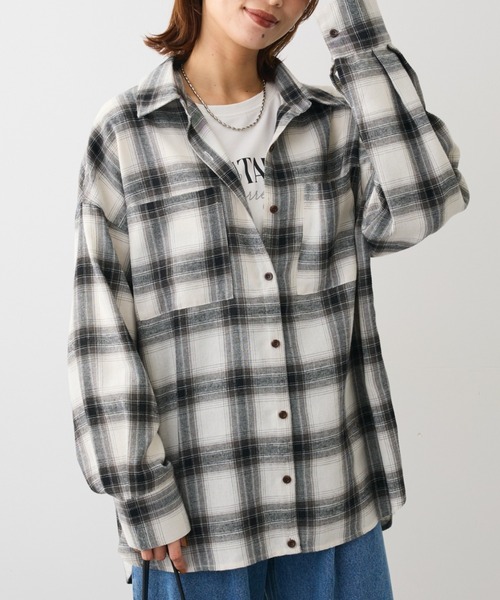 ELENCARE DUE（エレンカーレデュエ）の「・ELENCARE DUE 2wayチェックビックシャツ（シャツ/ブラウス・レディース・オフホワイト/ブルー/ブラック/ボルドー・FREE）」の2枚目の写真