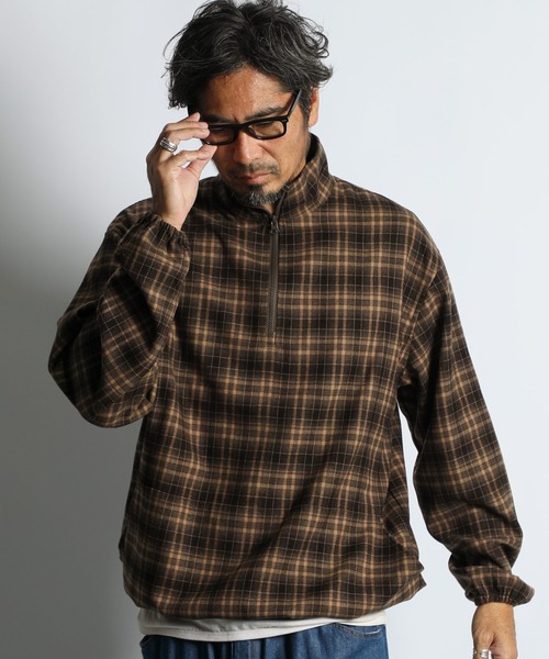 The DUFFER of ST.GEORGE（ザダファーオブセントジョージ）の「STAND COLLAR PO CHECK SHIRTS：スタンドカラー プルオーバーシャツ シャツアウター（シャツ/ブラウス・メンズ・ブラウン/ネイビー・X-LARGE/LARGE/MEDIUM）」の2枚目の写真