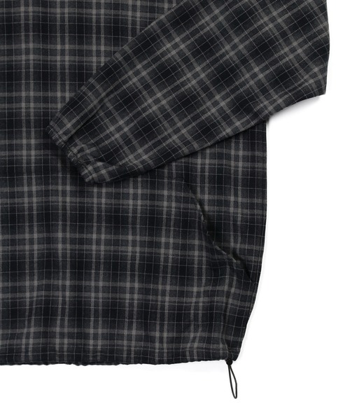 The DUFFER of ST.GEORGE（ザダファーオブセントジョージ）の「STAND COLLAR PO CHECK SHIRTS：スタンドカラー プルオーバーシャツ シャツアウター（シャツ/ブラウス・メンズ・ブラウン/ネイビー・X-LARGE/LARGE/MEDIUM）」の13枚目の写真