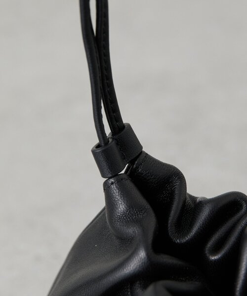 NOTHING WRITTEN》レザーミニ巾着バッグ（ハンドバッグ）｜BEARDSLEY