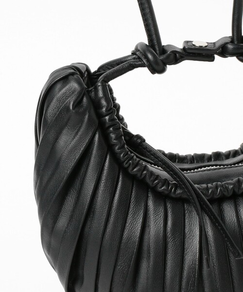 Demi-Luxe BEAMS(デミルクス ビームス)の「BOGKI / リブル クロス ボディ バッグ(ショルダーバッグ・レディース・ブラック/ブラウン・ONE SIZE)」の9枚目の写真