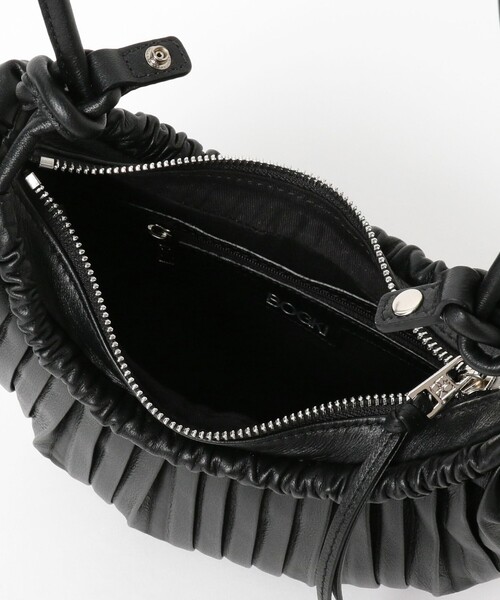 Demi-Luxe BEAMS（デミルクス ビームス）の「BOGKI / リブル クロス ボディ バッグ（ショルダーバッグ・レディース・ブラック/ブラウン・ONE SIZE）」の14枚目の写真