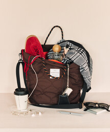 スナップボタン」に該当するレディースのショルダーバッグファッション