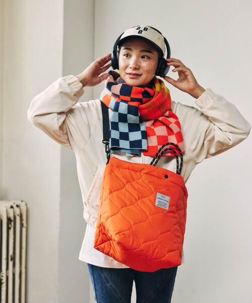 KiU（キウ）の「KiU×FREAK'S STORE/キウ×フリークスストア 別注 PADDED DAY TOTE BAG パデット デイトート バッグ 撥水（ショルダーバッグ・レディース・オレンジ/ブラウン/レオパード/ブラック・ONE SIZE）」の14枚目の写真