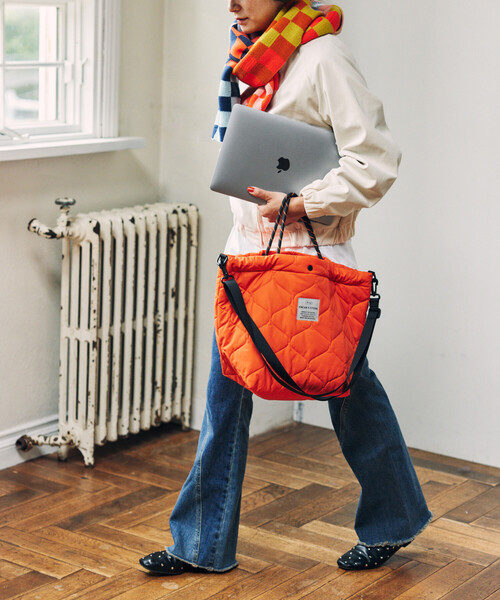 KiU（キウ）の「KiU×FREAK'S STORE/キウ×フリークスストア 別注 PADDED DAY TOTE BAG パデット デイトート バッグ 撥水（ショルダーバッグ・レディース・オレンジ/ブラウン/レオパード/ブラック・ONE SIZE）」の19枚目の写真