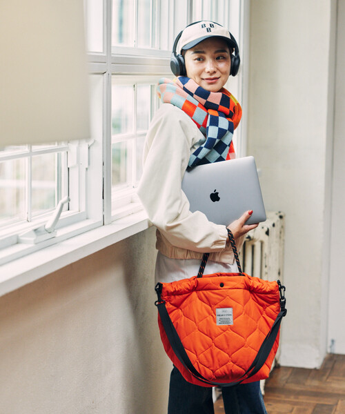 KiU（キウ）の「KiU×FREAK'S STORE/キウ×フリークスストア 別注 PADDED DAY TOTE BAG パデット デイトート バッグ 撥水（ショルダーバッグ・レディース・オレンジ/ブラウン/レオパード/ブラック・ONE SIZE）」の20枚目の写真