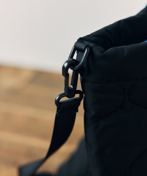 KiU（キウ）の「KiU×FREAK'S STORE/キウ×フリークスストア 別注 PADDED DAY TOTE BAG パデット デイトート バッグ 撥水（ショルダーバッグ・メンズ・オレンジ/ブラウン/レオパード/ブラック・ONE SIZE）」の19枚目の写真