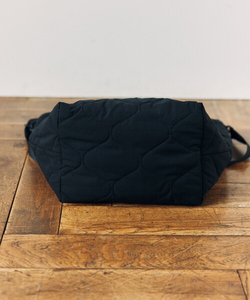 KiU（キウ）の「KiU×FREAK'S STORE/キウ×フリークスストア 別注 PADDED DAY TOTE BAG パデット デイトート バッグ 撥水（ショルダーバッグ・メンズ・オレンジ/ブラウン/レオパード/ブラック・ONE SIZE）」の22枚目の写真