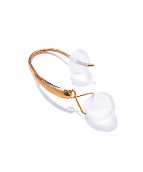 les bonbon(ルボンボン)の「【les bon bon】serendip moonstone pierce/セレンディップ ムーンストーン ピアス BOB842(ピアス(両耳用)・レディース・ゴールド・FREE)」の3枚目の写真
