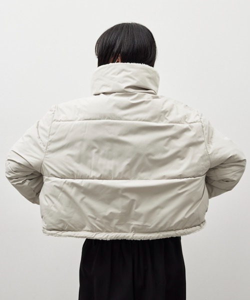 HANNE（アン）の「リバーシブルパディングショートコート（ダウンジャケット/コート・レディース・ブラック/グレー・FREE）」の10枚目の写真
