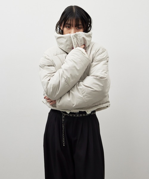 HANNE（アン）の「リバーシブルパディングショートコート（ダウンジャケット/コート・レディース・ブラック/グレー・FREE）」の4枚目の写真