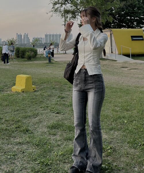 KHAKIPOINT（カーキポイント）の「Basic Bootcut Jeans (black)（デニムパンツ・レディース・その他・MEDIUM/LARGE/SMALL）」の12枚目の写真