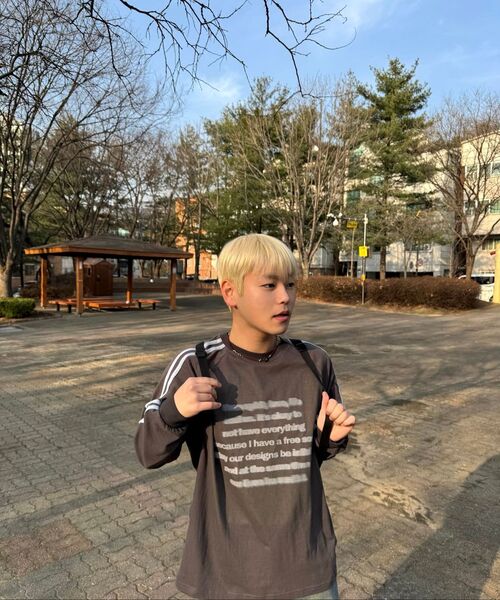 ESCAPEFROM（エスケープフロム）の「フェイドテキストプリントトラックロングスリーブチャコール（Tシャツ/カットソー・レディース・その他・MEDIUM/LARGE）」の7枚目の写真