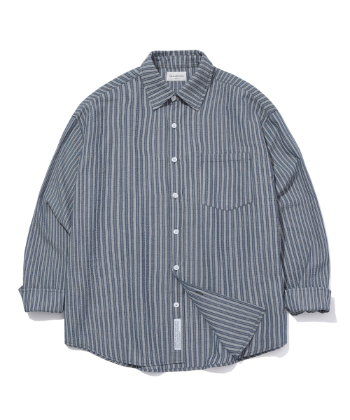 F.ILLUMINATE(フィルミネイト)の「シアサーカーストライプシャツ-ネイビー(シャツ/ブラウス・レディース・その他・SMALL/MEDIUM/LARGE)」の2枚目の写真