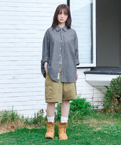 F.ILLUMINATE(フィルミネイト)の「シアサーカーストライプシャツ-ネイビー(シャツ/ブラウス・レディース・その他・SMALL/MEDIUM/LARGE)」の5枚目の写真