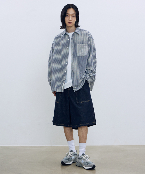 F.ILLUMINATE(フィルミネイト)の「シアサーカーストライプシャツ-ネイビー(シャツ/ブラウス・レディース・その他・SMALL/MEDIUM/LARGE)」の8枚目の写真