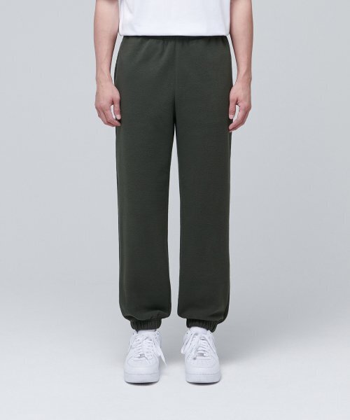 MUSINSA STANDARD(ムシンサスタンダード)の「フリーススウェットパンツ【ダスティカーキ】(スウェットパンツ・メンズ・その他・SMALL/MEDIUM/LARGE/X-LARGE/XX-LARGE)」の2枚目の写真
