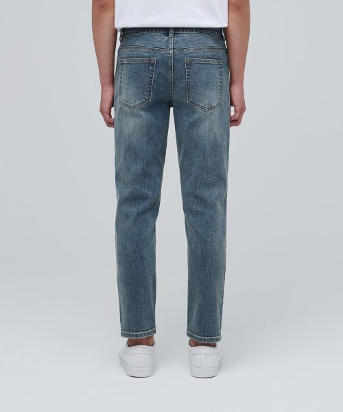 MUSINSA STANDARD（ムシンサスタンダード）の「スラッシュスリムクロップドデニムパンツ[ライトインディゴ]（デニムパンツ・メンズ・その他・26/27/28/29/36/34/32/30/31/33/40/38/42）」の2枚目の写真