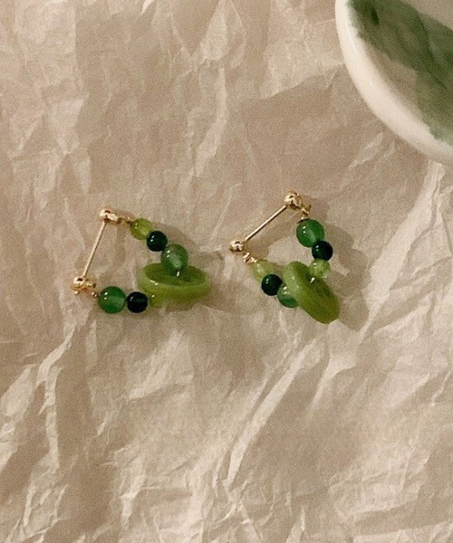 yu-ka（ユーカ）の「YU-KA:ボタンビーズフープピアス  beads hoop pierce（ピアス（両耳用）・レディース・グリーン・FREE）」の2枚目の写真