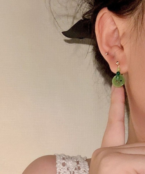 yu-ka（ユーカ）の「YU-KA:ボタンビーズフープピアス  beads hoop pierce（ピアス（両耳用）・レディース・グリーン・FREE）」の3枚目の写真