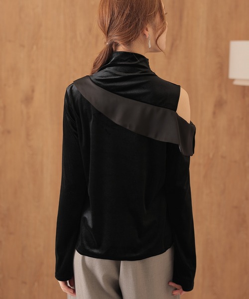 Lace Ladies(レースレディース)の「ハイネック ベロア フリル オープンショルダー トップス(その他トップス・レディース・ブラック・FREE)」の11枚目の写真