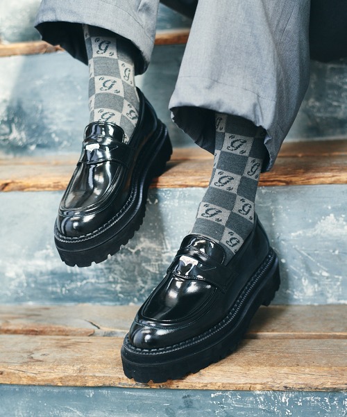 glamb（グラム）の「Guitarist Loafer / ギタリストローファー（ローファー・メンズ・ホワイト/ブラック・26.5/27.5/28.5）」の2枚目の写真
