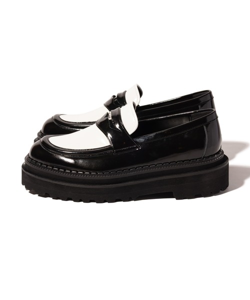 glamb（グラム）の「Guitarist Loafer / ギタリストローファー（ローファー・メンズ・ホワイト/ブラック・26.5/27.5/28.5）」の8枚目の写真