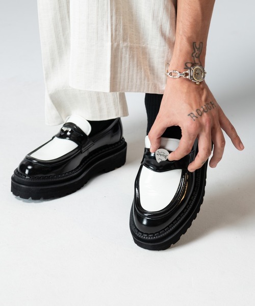 glamb（グラム）の「Guitarist Loafer / ギタリストローファー（ローファー・メンズ・ホワイト/ブラック・26.5/27.5/28.5）」の11枚目の写真