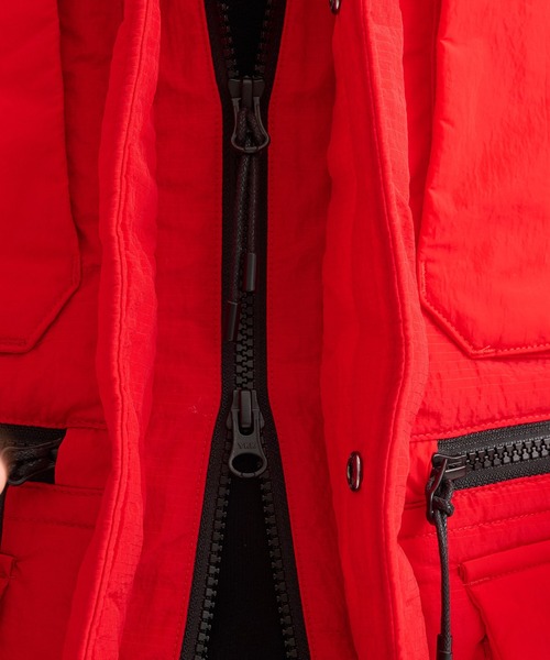WHITE MOUNTAINEERING(ホワイトマウンテニアリング)の「【White Mountaineering / ホワイトマウンテニアリング】WM×TAION RIPSTOP DOWN JKT(ダウンジャケット/コート・メンズ・ブラック/レッド・2/1/0)」の22枚目の写真