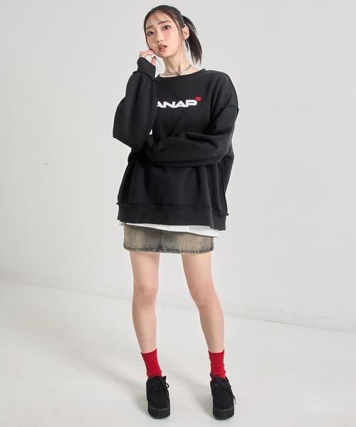 ANAP（アナップ）の「ANAPロゴ ハートポイント アウトシーム 裏起毛 スウェット プルオーバー 【 親子お揃い 】（スウェット・レディース・ライトグレー/ブラック・F）」の6枚目の写真