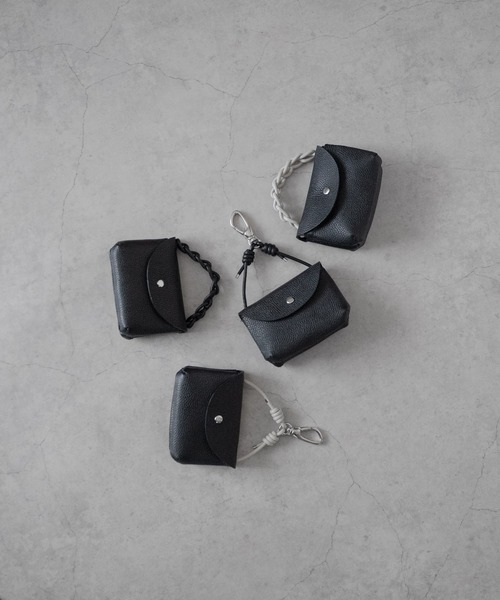 SENTI SHRINK LEATHER CHAIN HANDLE POUCH / シュリンクレザー