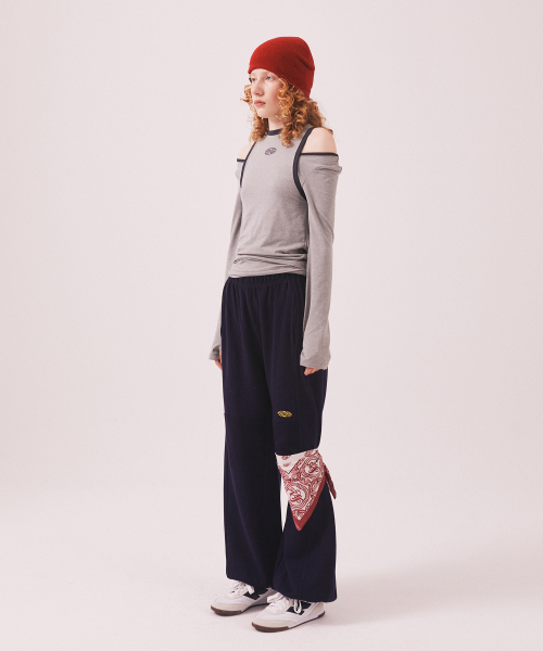 MENASOO（ミナス）の「Stretch Layered T Shirt_Gray（Tシャツ/カットソー・レディース・ライトグレー・SMALL/MEDIUM）」の3枚目の写真