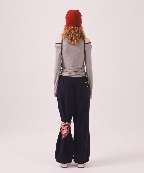 MENASOO（ミナス）の「Stretch Layered T Shirt_Gray（Tシャツ/カットソー・レディース・ライトグレー・SMALL/MEDIUM）」の4枚目の写真