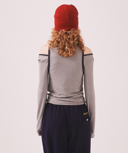 MENASOO（ミナス）の「Stretch Layered T Shirt_Gray（Tシャツ/カットソー・レディース・ライトグレー・SMALL/MEDIUM）」の8枚目の写真