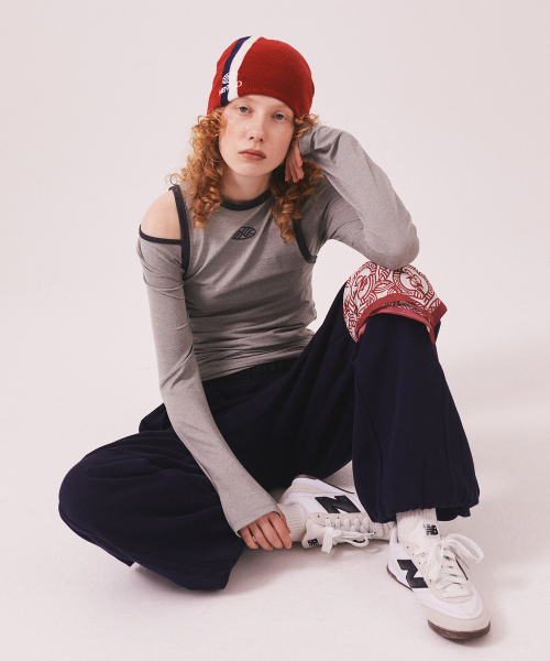 MENASOO（ミナス）の「Stretch Layered T Shirt_Gray（Tシャツ/カットソー・レディース・ライトグレー・SMALL/MEDIUM）」の10枚目の写真