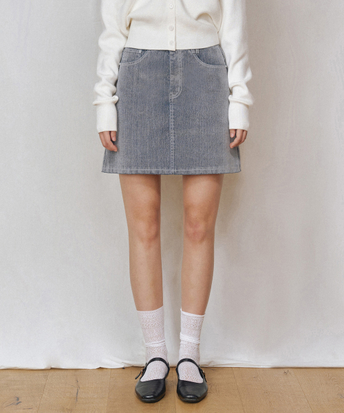 DECET WOMEN（デケット ウーマン）の「[ベルベットデニム] ベルベットミニスカート DCSK007FOGBLUE（スカート・レディース・その他・X-SMALL/SMALL/MEDIUM）」の2枚目の写真