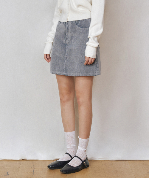 DECET WOMEN（デケット ウーマン）の「[ベルベットデニム] ベルベットミニスカート DCSK007FOGBLUE（スカート・レディース・その他・X-SMALL/SMALL/MEDIUM）」の3枚目の写真
